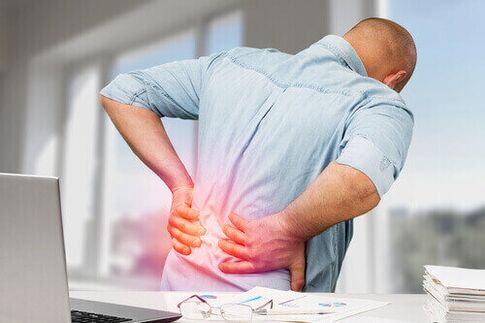 Dolor de espalda agudo debido a sobreesfuerzo o lesión