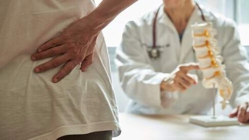 Si tiene dolor de espalda a largo plazo, debe consultar a un médico. 